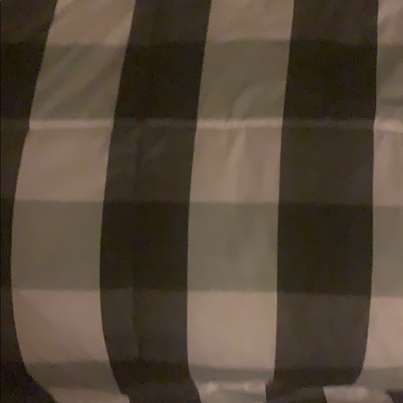 sold.🍾 3 pice comforter set - Picture 2 of 3